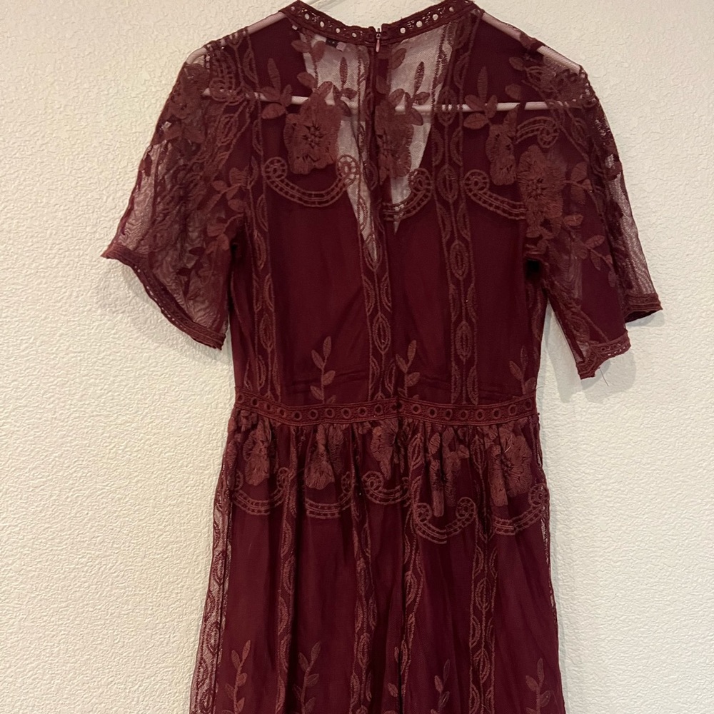 Adorable short lace dress in burgundy size medium
